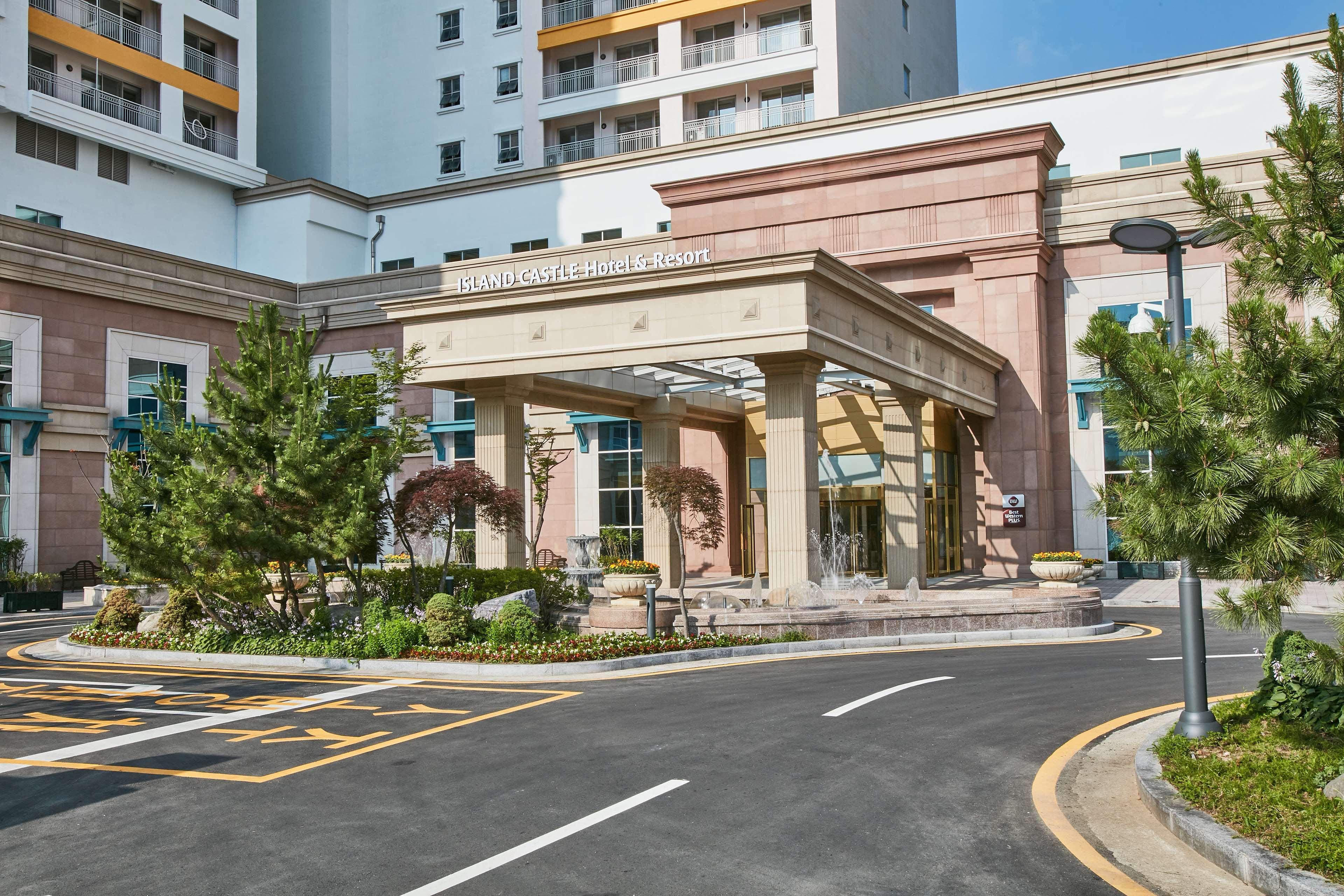 베스트웨스턴 플러스 엘멘도르프 호텔 Elmendorf 외부 사진